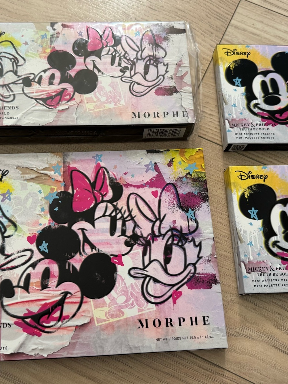 Morphe Disney Minnie & Friends Eyeshadow Palette - Pink, Black, Yellow Accents